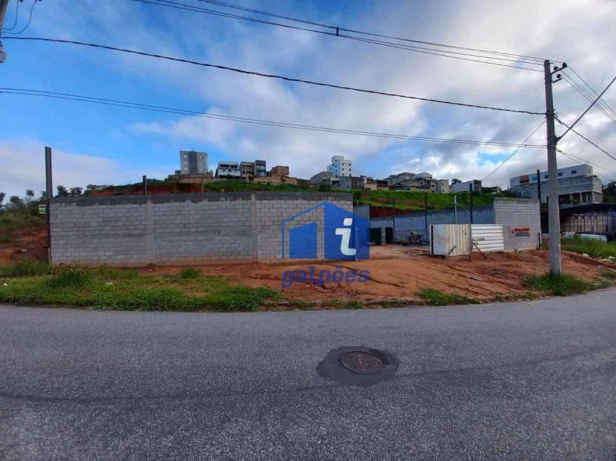 Galpão com 700 m² no Vale das Orquídeas - Contagem/MG
