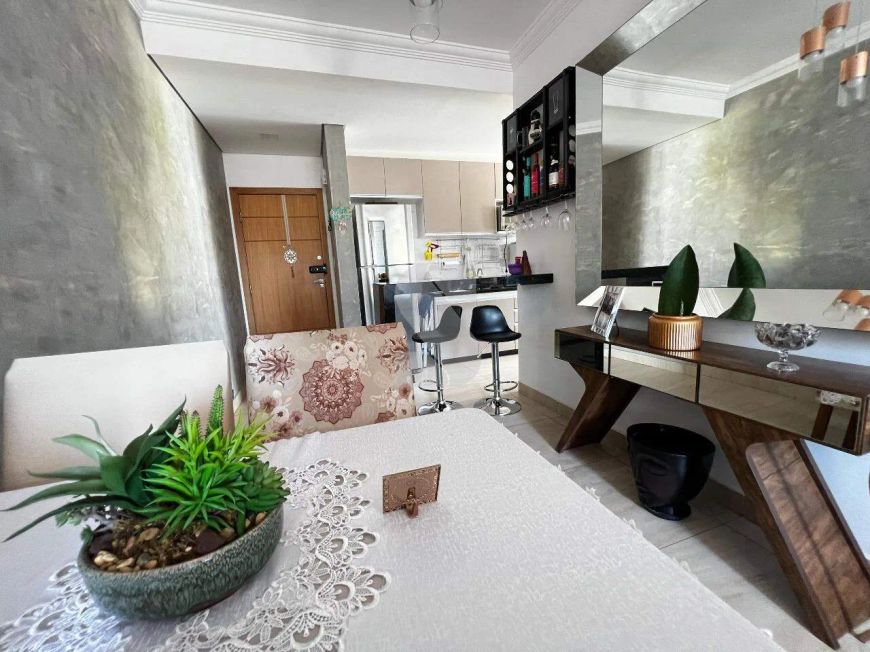 Apartamento 02 quartos com suíte e 01 vaga