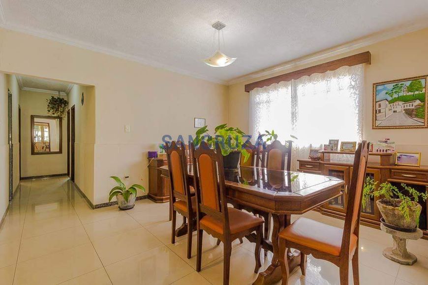 Excelente casa 3 quartos com 1 suíte, 3 vagas de garagem no bairro Tropical