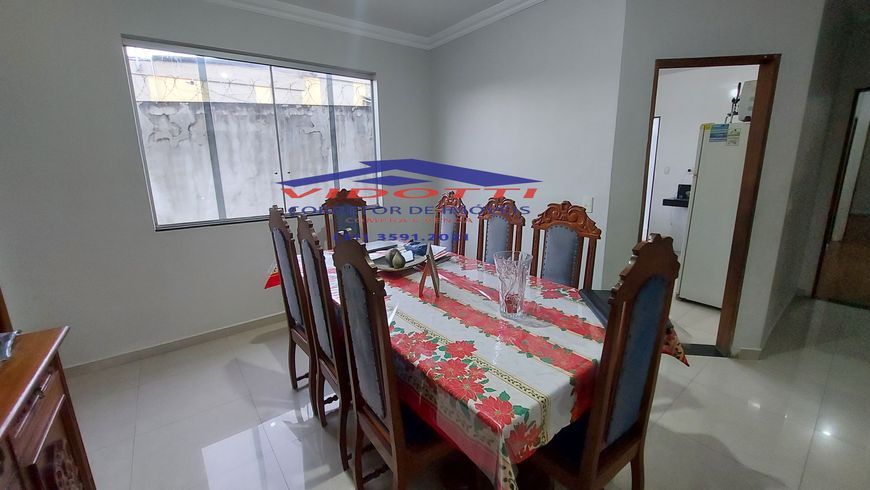 Casa para venda possui 360 metros quadrados com 3 quartos em Petrolândia - Contagem - MG