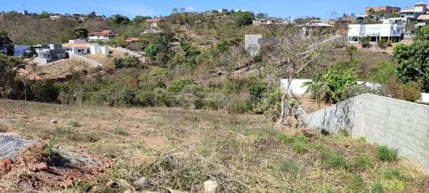 OPORTUNIDADE! Ótimo Terreno no Condomínio Ouro Vermelho II por R$270.000,00.