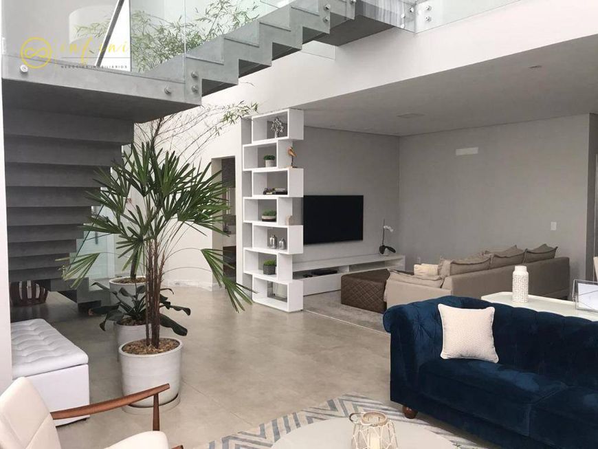 Casa de Condomínio com 3 suítes, sendo 1 máster à venda, 350 m² por R$ 2.990.000 - Condomínio Ibiti