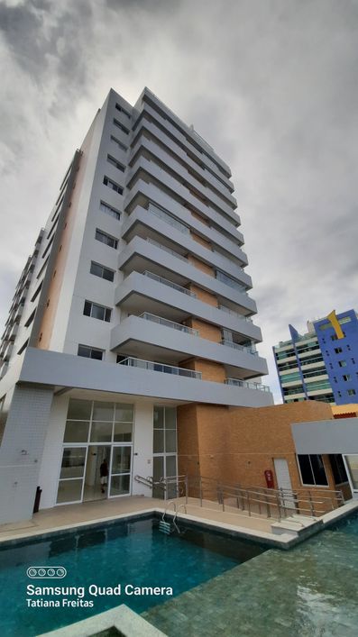 Apartamento em Piatã vista mar, 2/4, suíte, varanda.