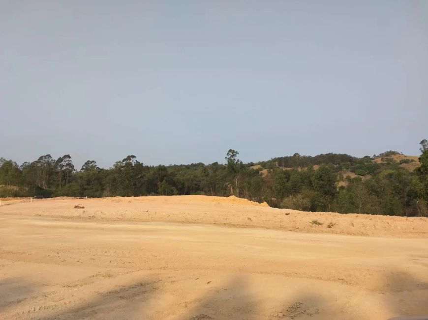 Seu Novo Lar no Bosque da Serra: Terrenos Até 1000m² Esperando por Você!