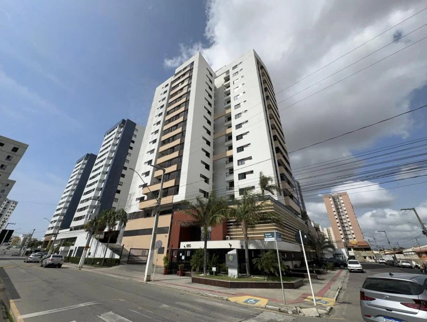 Imóvel para venda possui 80 metros quadrados com 3 quartos em Luzia - Aracaju - SE