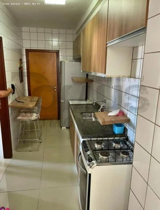 Varanda e Ótima Área de lazer! Apartamento no Edifício Barcelona, Luzia.