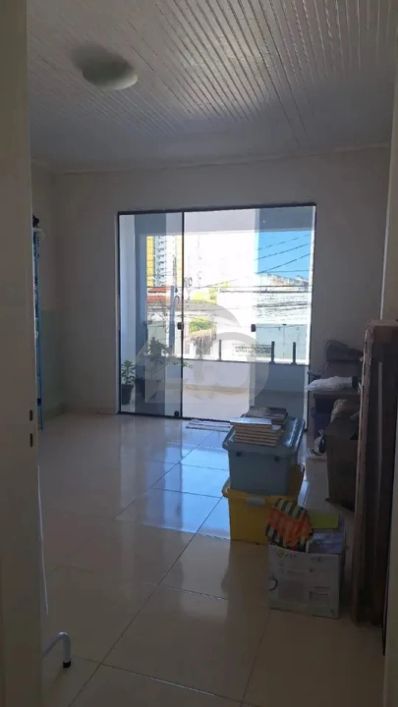 Casa de andar localizada no Bairro Suíssa com 4 Quartos, Suíte, 2 Banheiros e Varanda