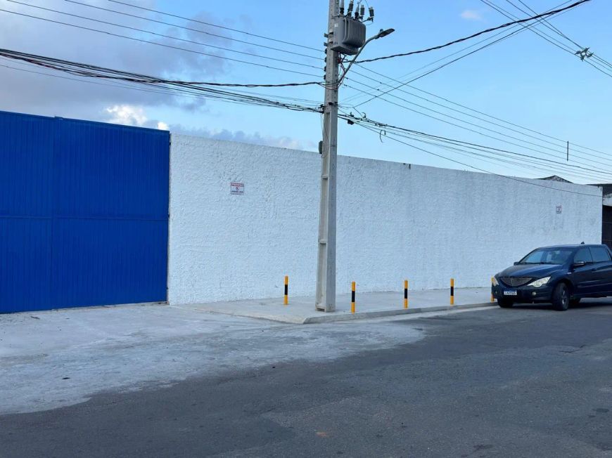 Terreno murado no Santos Dumont