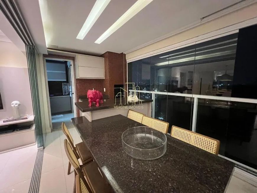 Apartamento mobiliado com três quartos varanda gourmet a venda no Greenville Atmos em Patamares.