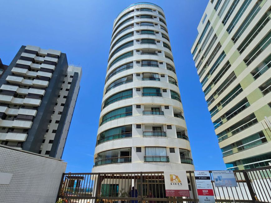 Lindo apartamento com 3 suítes em Patamares