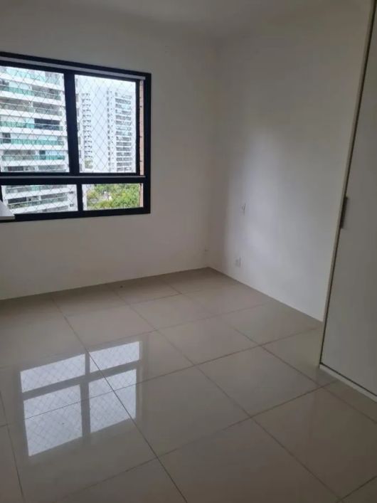 Alphaville I, 112m², 3/4 sendo uma suíte, lavabo, varanda, 2 garagens