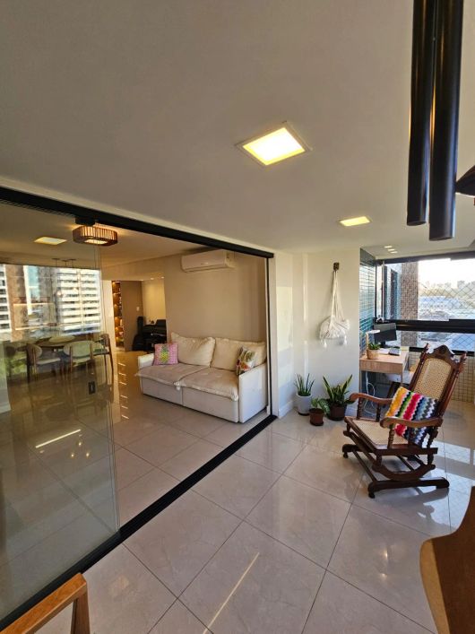 APARTAMENTO- 3/4 COM SUÍTE - 105M² - ANDAR ALTO- CAMINHO DAS ÁRVORES