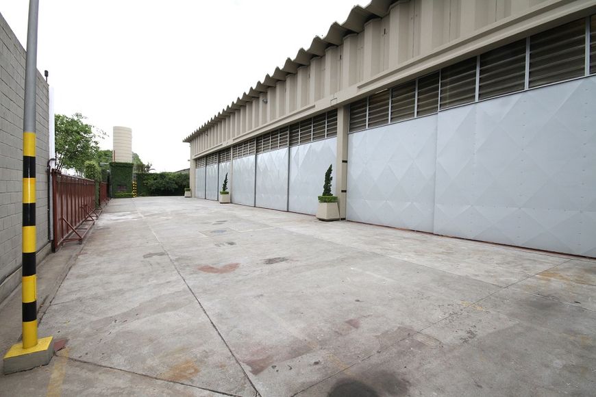 Galpão monousuário para locação localizado no Parque Novo Mundo - Zona Norte, SP.