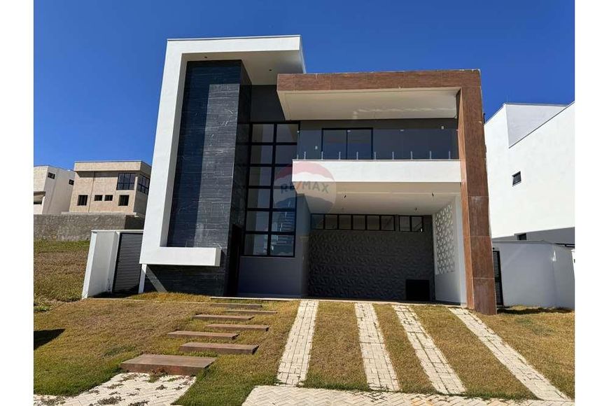 Casa a venda no Alphaville com 4 quartos sendo 4 suítes, vaga para 4 carros, área de lazer completa,