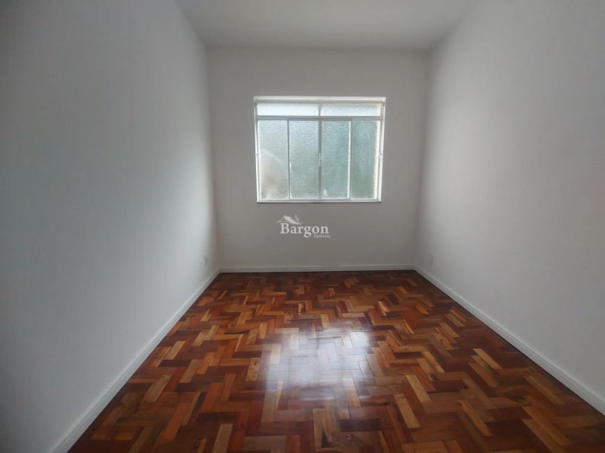 Apartamento de 3 quartos sendo 1 suíte a venda no Centro de Juiz de Fora