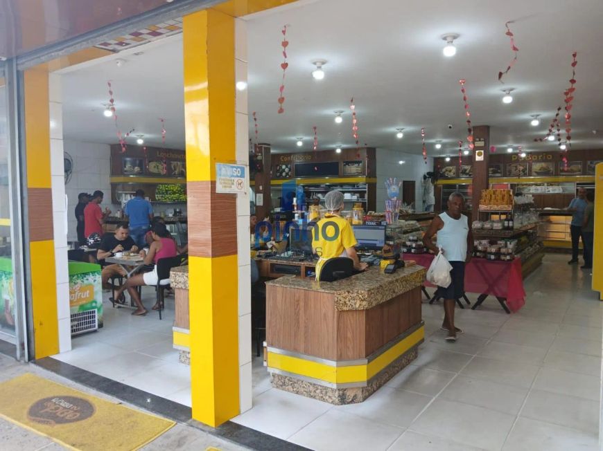 Comercial para Venda em Salvador, Lobato, 2 banheiros, 2 vagas