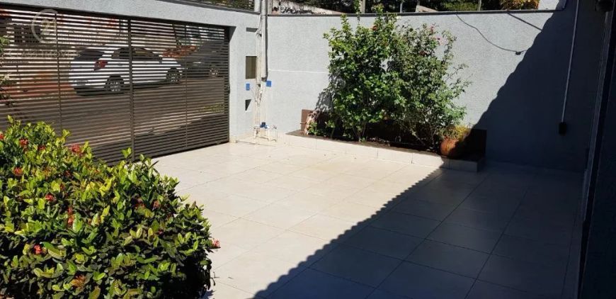 Casa à venda em Londrina, Conjunto Habitacional Milton Gavetti, com 3 quartos, com 110 m²