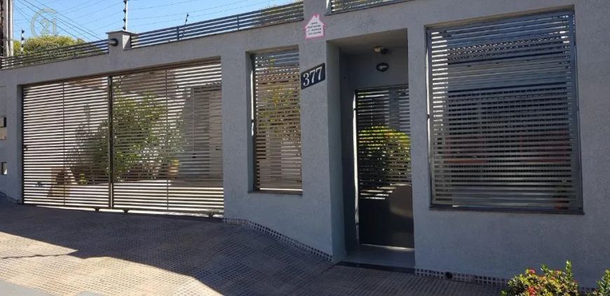 Casa à venda em Londrina, Conjunto Habitacional Milton Gavetti, com 3 quartos, com 110 m²