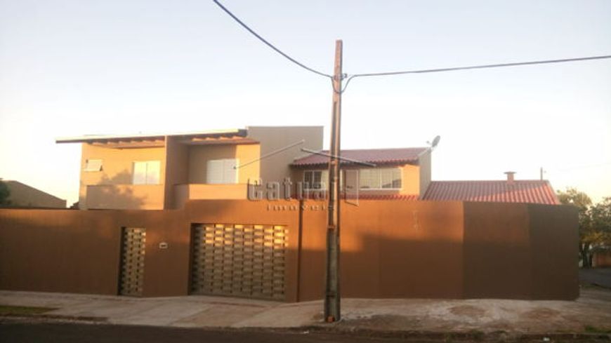 Casa à venda - Conjunto Habitacional Maria Cecília Serrano de Oliveira - 300m2