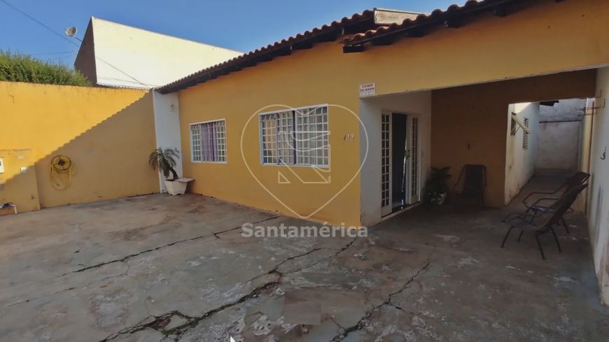 Casa à Venda na Região Norte Próximo ao Centro Esportivo Maria Cecília