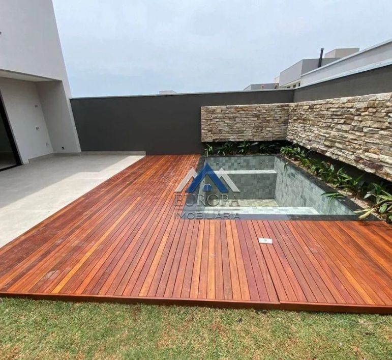 Sobrado com 3 dormitórios à venda, 200 m² por R$ 1.785.000,00 - Jardim Montecatini - Londrina/PR