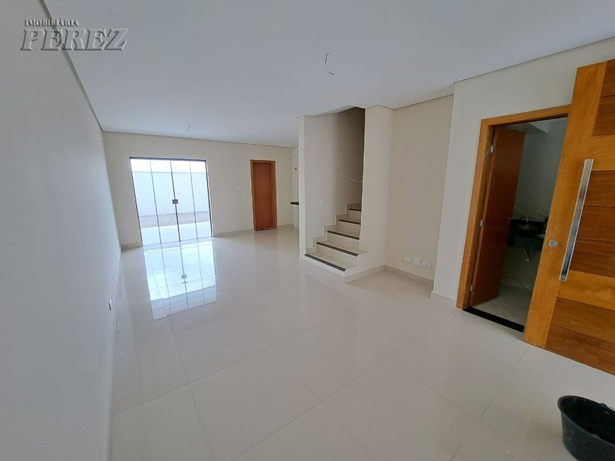A Imobiliária Perez oferece à você essa ótima oportunidade de casa para venda em Londrina: