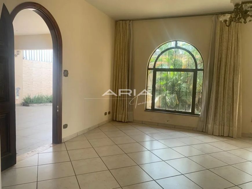 Casa Sobrado para VENDAS em rua - Jardim dos Alpes I - Londrina PR