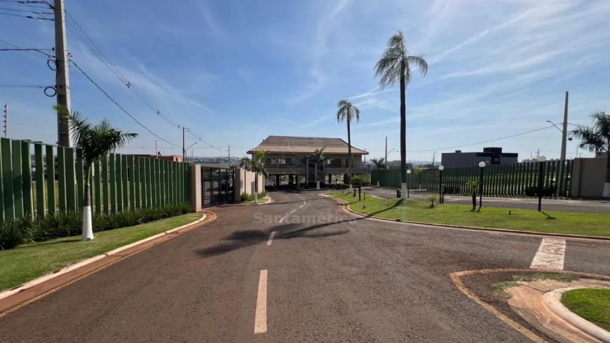 Terreno no Condomínio Golden Park 2 com 300,00m²
