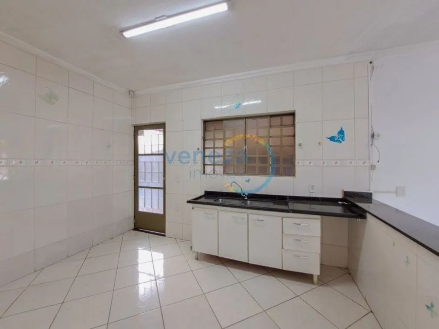 Casa Residencial com 6 quartos à venda por R$ 580000.00, 189.34 m2 - WALDEMAR HAUER - LONDRINA/PR