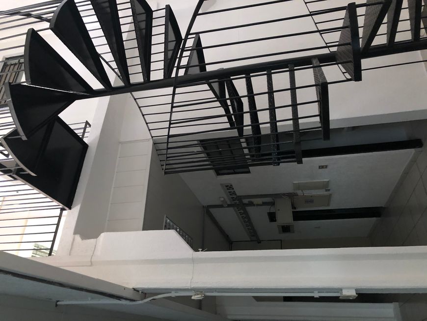Galpão/Depósito/Armazém para venda possui 303 metros quadrados em Rua Astorga 359- Londrina - Paraná