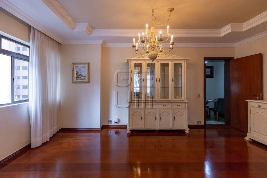 Apartamento com 4 dormitórios à venda, 280 m² por R$ 970.000,00 - Centro - Londrina/PR