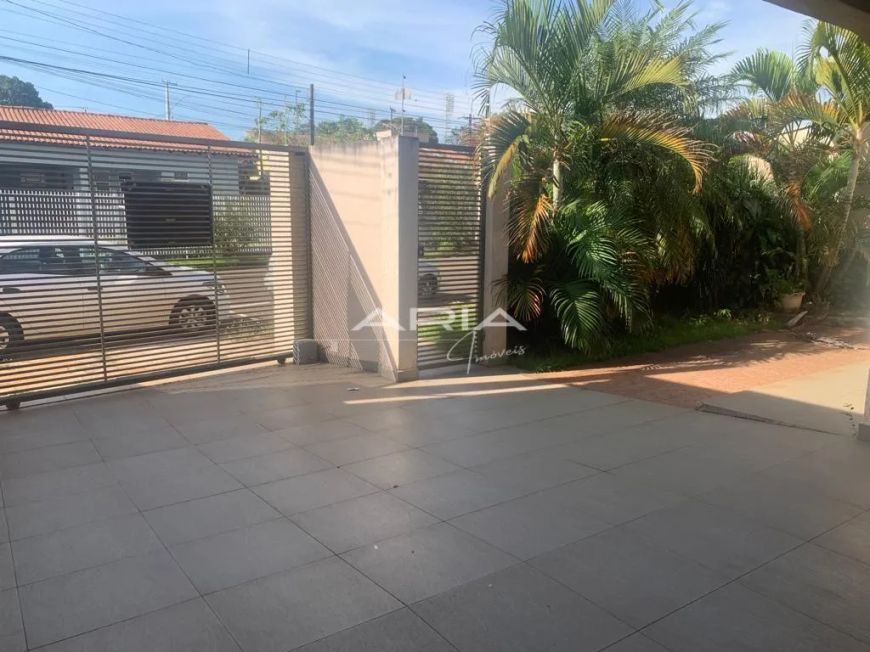 Casa Sobrado para VENDAS em rua - Jardim dos Alpes I - Londrina PR