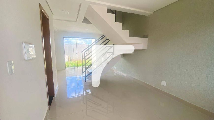 Casa Geminada próxima a UEL