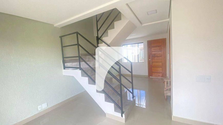 Casa Geminada próxima a UEL