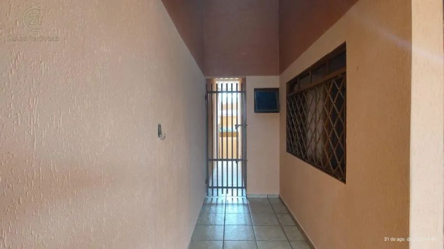 Casa à venda em Londrina, Armindo Guazzi, com 3 quartos, com 110 m²