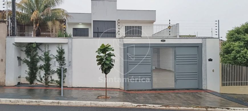 Casa com 143m² para venda em Londrina