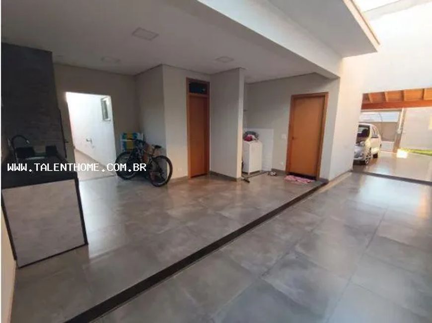 Casa para Venda em Londrina, Jardim Strass, 3 dormitórios, 3 banheiros, 4 vagas