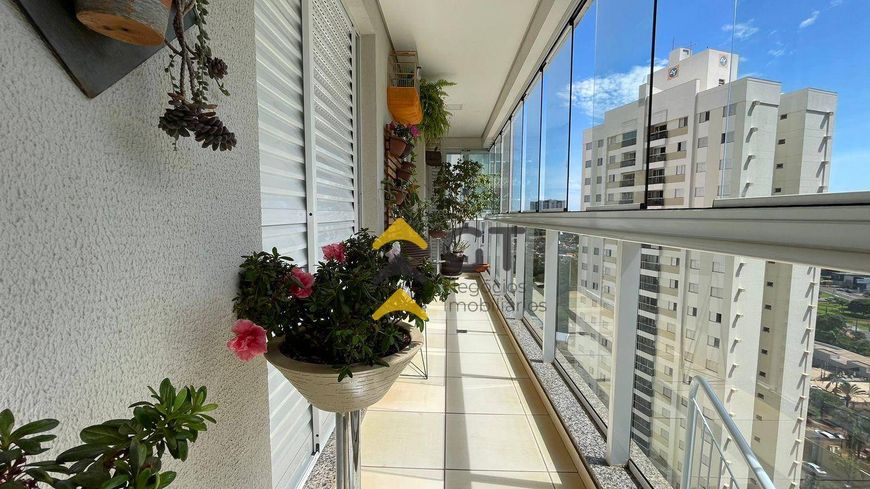 Apartamento com vista lago e aceita financiamento