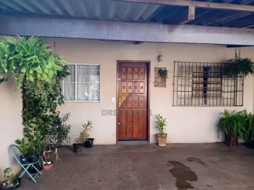 Casa 2 dormitório sendo 1 suíte com 350m² em Londrina