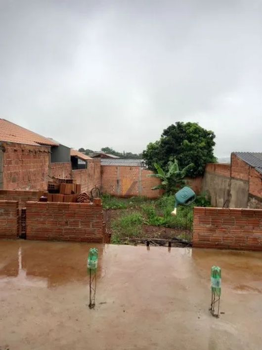 Casa 2 dormitório sendo 1 suíte com 350m² em Londrina