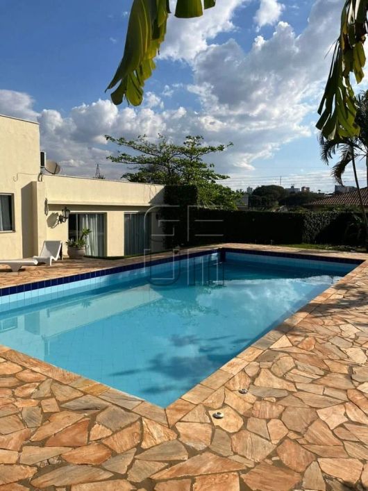 Casa com 4 dormitórios à venda, 450 m² por R$ 1.180.000,00 - Aeroporto - Londrina/PR