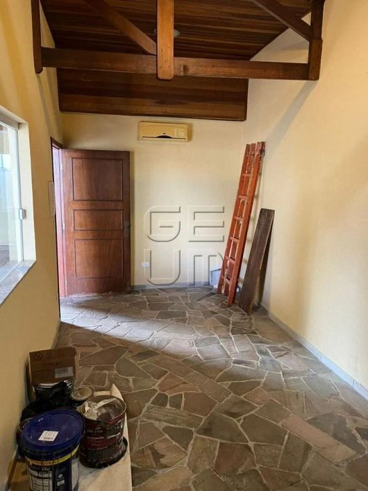 Casa com 4 dormitórios à venda, 450 m² por R$ 1.180.000,00 - Aeroporto - Londrina/PR
