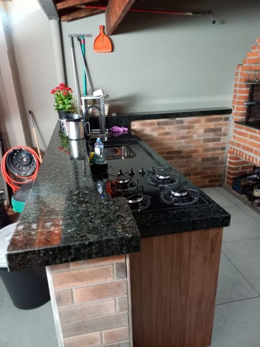 Casa com Edícula e Energia Solar no Jardim Pacaembu, Londrina