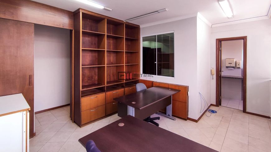 Sala Comercial no Edifício Centro Metropolitano, 103 m² para venda no Centro - Londrina/PR - Referê