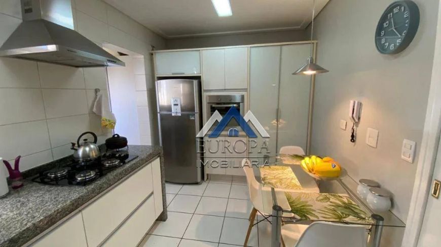 Apartamento de frente com Lago Igapócom 3 dormitórios à venda, 131 m² por R$ 1.280.000 - Petrópolis