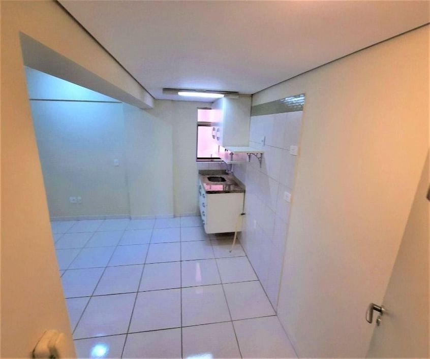 BERACÁ - R$ 240.000 - Apartamento à venda, 1 dormitório, 29 m², Centro, Londrina/PR