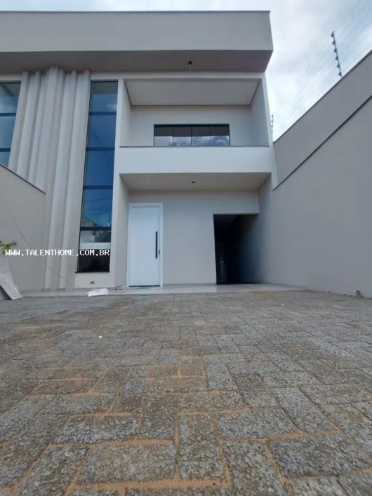 Casa para Venda em Londrina, Lago Juliana, 3 dormitórios, 1 suíte, 3 banheiros, 2 vagas