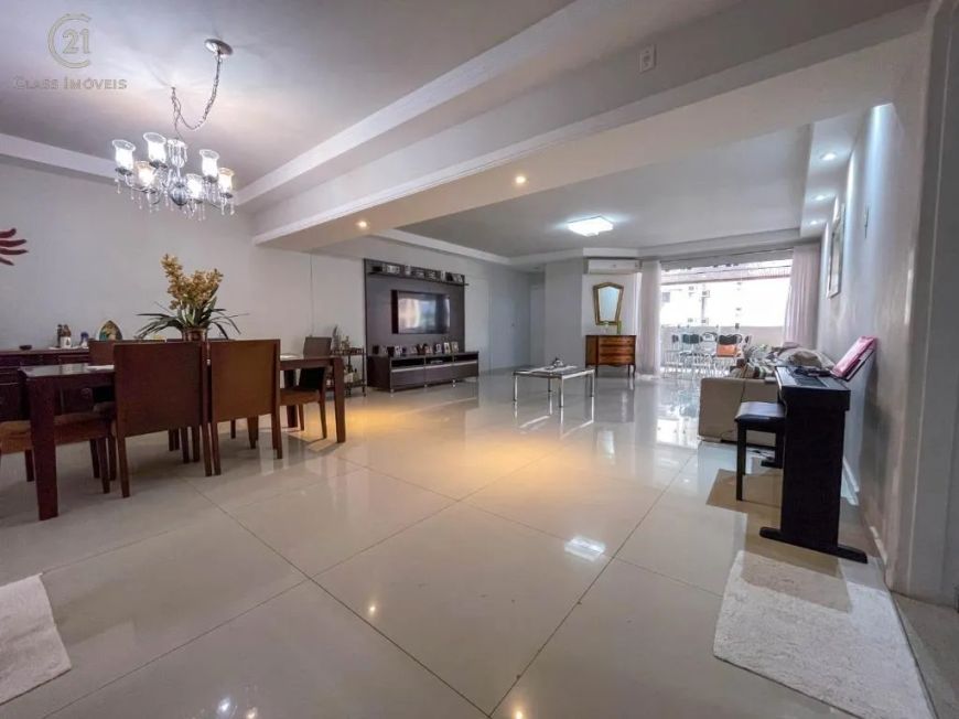 Apartamento à venda em Londrina, Centro, com 4 quartos, com 234 m², Edifício Coimbra