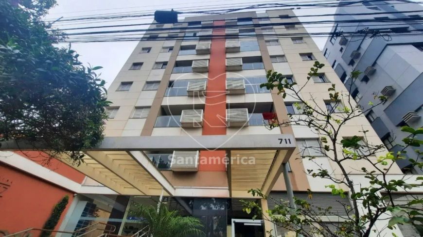 Apartamento à Venda e para Alugar no Edifício Residencial Biarritz - Região Central de Londrina