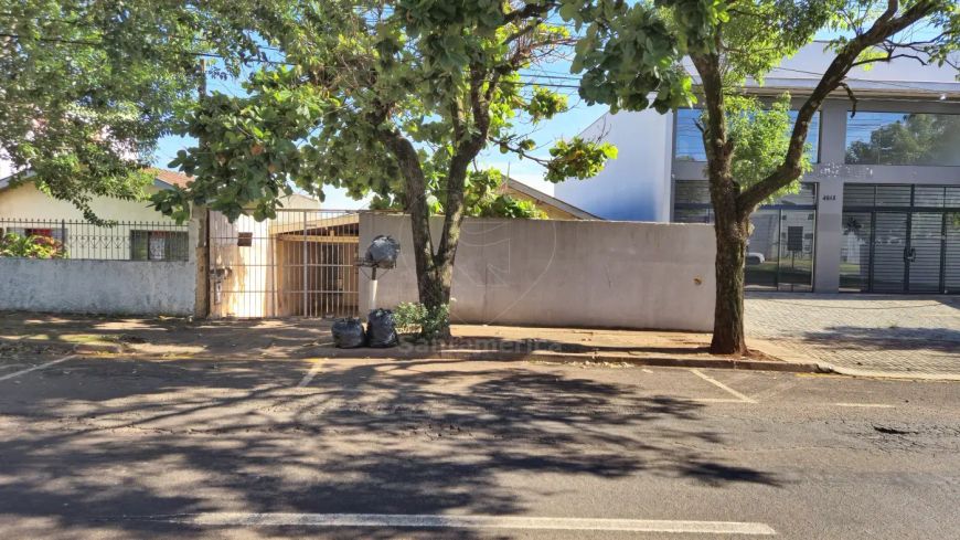 Casa à Venda no Conjunto Vivi Xavier, com 3 Quartos